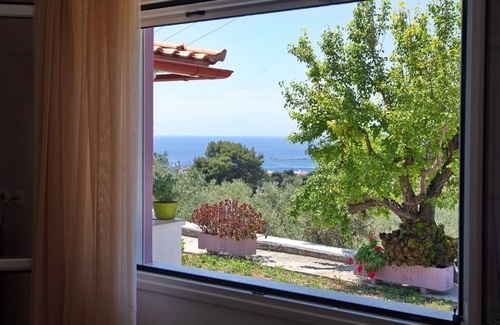 Patitiri Cottage | Myrtillos Cottage, Modern style ,great views , close to facilities