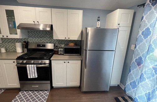Crystal Beach Cottage | Myrtle's Paradise: 2BD 1BA Cozy Cottage Minutes to Crystal Beach