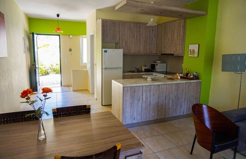 Dhrakata Apartment | Myrtos Cottages Melpomene