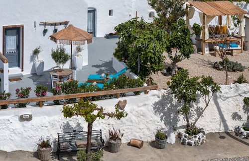 Messaria Villa | Mystagoge Retreat with subterranean pool/jacuzzi