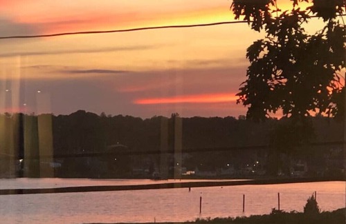 Mystic - New London House | Mystic Magical Sunsets awaits your arrival