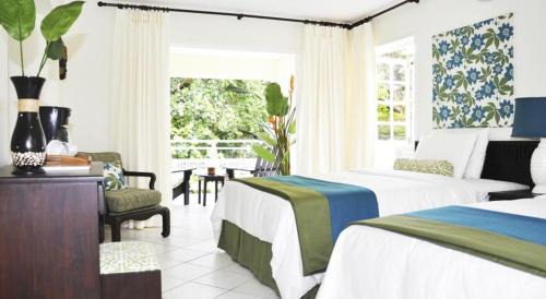 Ocho Rios Apartment | Mystic Ridge 27 F