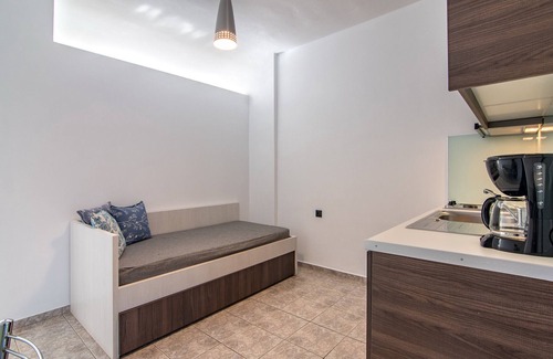 Plakias Apartment | Mythos apartment 5,near beach & tavern,South Crete