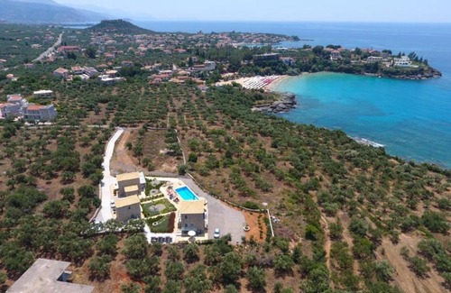Lefktron Villa | Mythos Villas