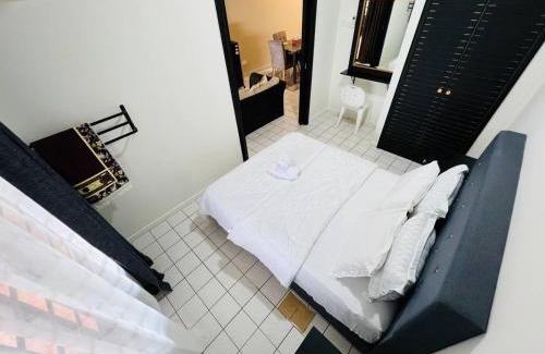Taman Haji Zainal Apartment | MZR Homestay
