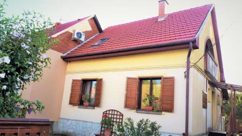 Zsorifurdo House | Nárcisz Vendégház 2