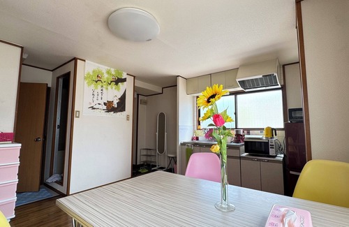 Sumiyoshi Condo | N ° 5 CONDOMINIUM - Second Floor Corner Apartment; 2 BedRoom Japanese Style