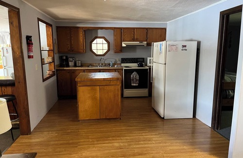 Shawano House | n Enjoy Our Cabin And Sunsets, On Peaceful , Non-Motorized Lulu Lake