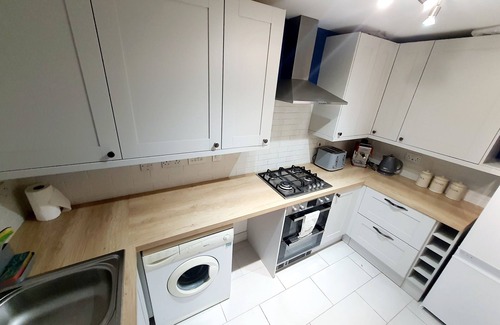 Newport Apartment | n*Modern 3 bed in Newport - close to city centre*