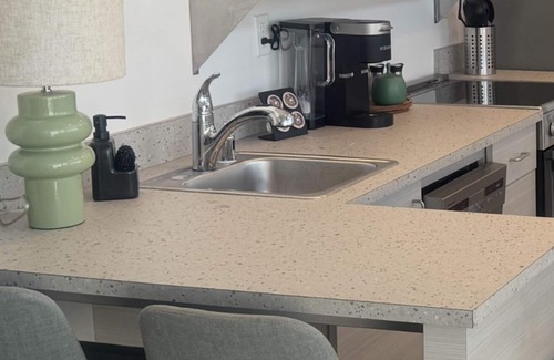 Cliff - Cannon Apartment | n-Stunning Mid Century Modern with amazing Downtown City Views!