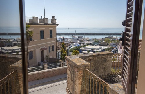 Numana Apartment | N097 - Numana, single house with sea view 100mt from the beach