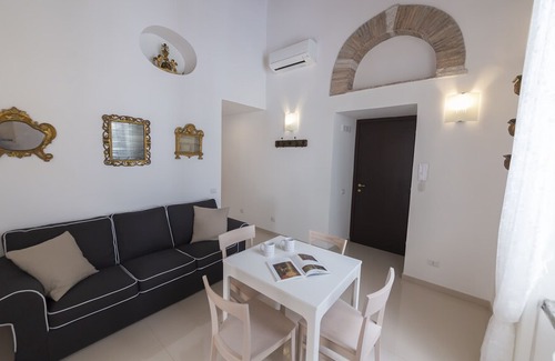 Naples City Centre Apartment | NA-F839-FIGU2B2 - Figurari 2 B
