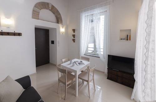 Naples City Centre Apartment | NA-F839-FIGU2B2 - Figurari 2 B