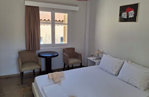 Nafpaktos Apartment | NAFPAKTOS STUDIO IN PORT ΙΙ Double Room with Private Bathroom 2 Guests