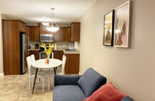 Regina House | NairaVilla: upscale accommodation for families and groups