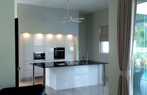 Sam Roi Yot Villa | Nakhon Beach Villa: your private paradise that will embrace you like a dream