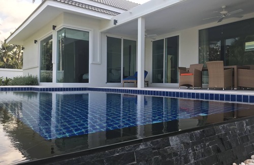 Sam Roi Yot Villa | Nakhon Beach Villa: your private paradise that will embrace you like a dream