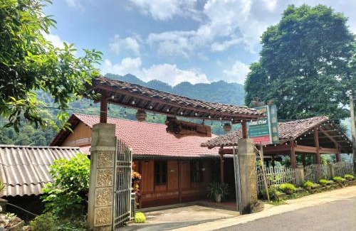 Nam Mau House | Nam Pé Tày Homestay - View hồ Ba Bể