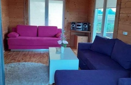 Vilnius County House | Namelis- Pirtis ant tvenkinio kranto adresas Pabaisko sen Varkalių kaimas 6
