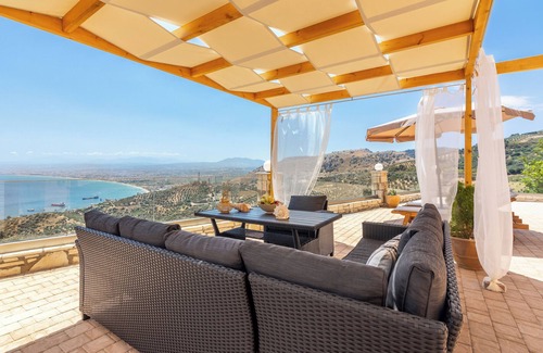 Rodhia Villa | Nami Villa Seaview Private Pool