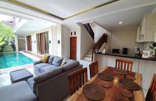 Sidemen Villa | Nana Villas Sidemen