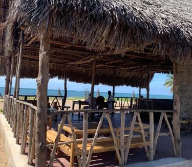 Tanzania House | Nanano Beach Home Stay