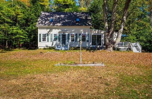 Cape Neddick House | Nana’s Hideaway – Private and Charming 2 BDR Escape, Mins to Beaches & Landmarks