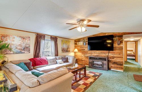 Nancy House | Nancy Cabin with Fire Pit Near Lake Cumberland!