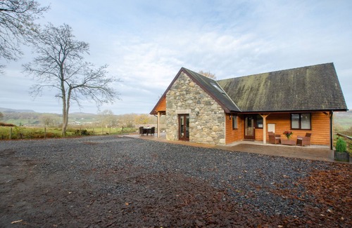 Bala House | Nant y Llyn - Three Bedroom House, Sleeps 8