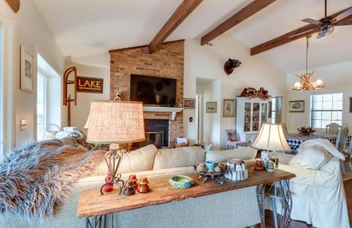 Topton House | Nantahala Lake Family Home with Private Dock and Views