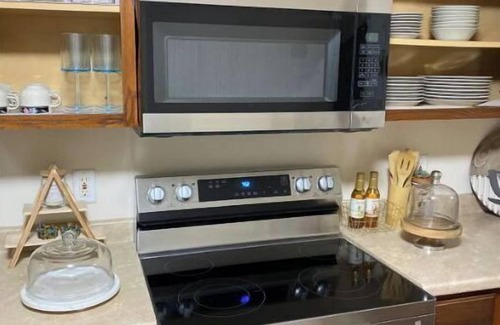 Jacksonville Condo | Naomi’s lovely condo!