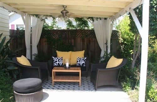 Napa House | Napa Sans Souci - Walk to Downtown Napa - Private Yard and Gardens