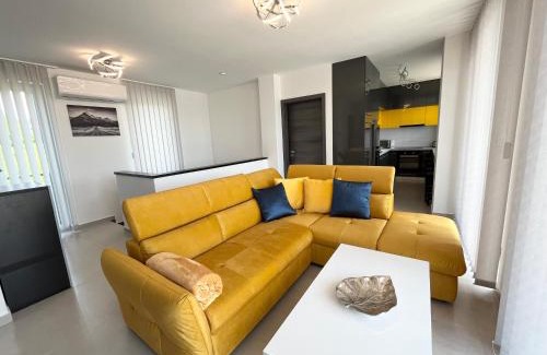 Vonyarcvashegy Apartment | Napfény Terasz Apartman