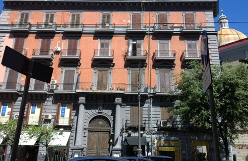 Naples City Centre Apartment | Naples city of the Sun and the Sea and 2500 years of history awaits you