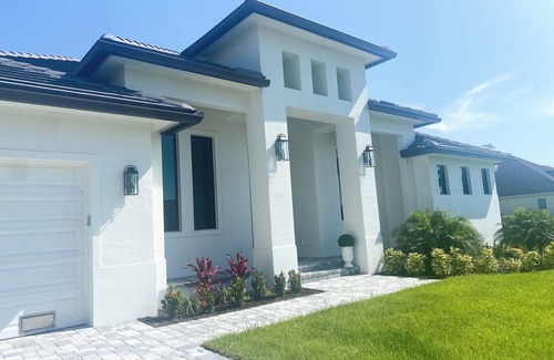 Naples House | Naples Oasis On Golf Course