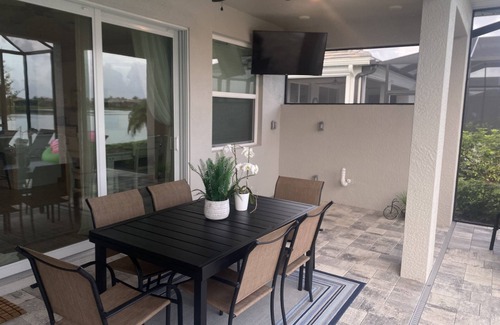 Naples House | Naples Paradise. IMMACULATE Home - Built in 2021. SPECTACULAR!