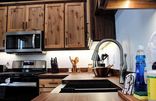 McIntosh County Cabin | Napoleon Cottage: Lakefront Stay on Dry Lake, ND - Beach, Sauna, Pontoon & More