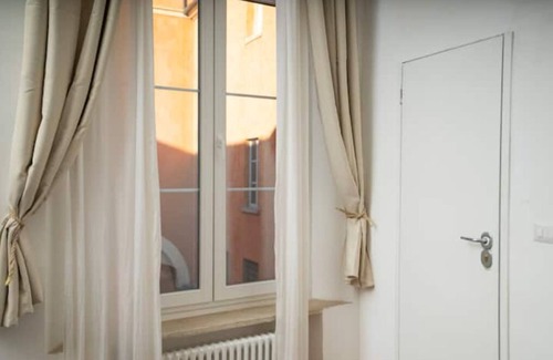 Old Town Apartment | Napoleon Suite - Modena Center