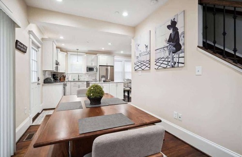 Homewood House | Naptown Villa House S