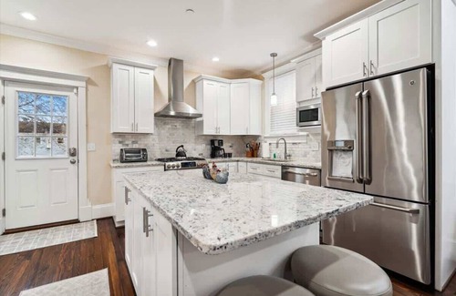 Homewood House | Naptown Villa House S