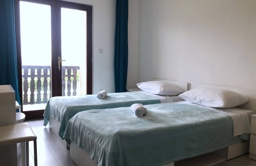 Mrljane Apartment | Nar Apartment A10 - with sea view terrace