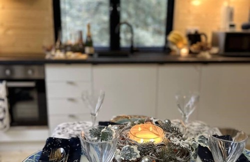 Hagwothingham Cabin | Narnia - a picture-perfect private woodland escape