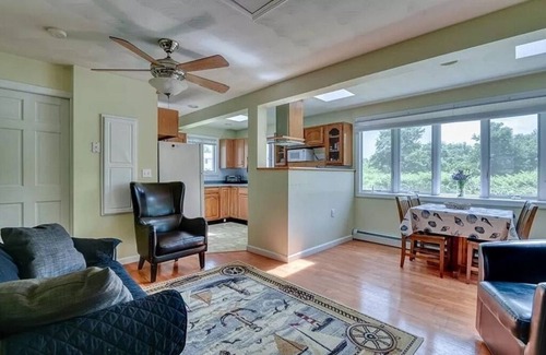 Narragansett House | Narragansett Beach Cottage 900ft from the Beach!