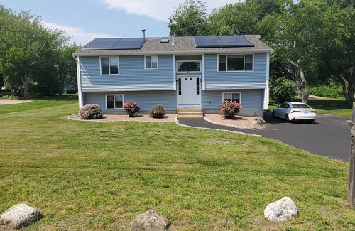 Bonnet Shores House | Narragansett, Bonnet Shores - Walk to the beach!