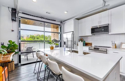 South Nashville Apartment | Nashville Oasis at The Muse: Modern 2BR with Balcony & Rooftop Views