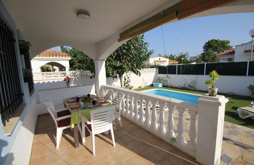 Riumar Ski Chalet | "Nati"@MARISOL: 250m to the beach, private pool, A/C, WiFi, dog beach.