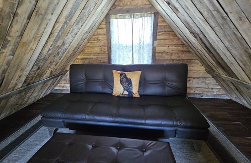 Slana Cabin | National Park Stay: Comfortable cabin in Alaska's wilds, lakes, hikes. Pets OK!