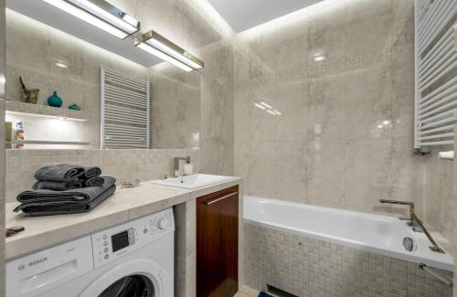 Nowa Praga Apartment | National Stadium - 7th Floor, Parking and Balcony - By Rentujemy