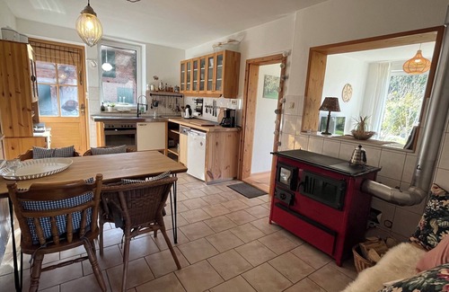 Waddeweitz Apartment | Natural ∙ idyllic ∙ at ground level on 82 m² - private garden - two wood-burning stoves