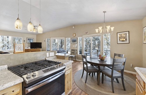 Pioneer Trail Cabin | Natural Private Setting, Dog-Friendly, Fenced yard, Hot Tub, Walk/bike to trails